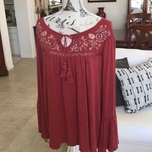 Stunning peasant top with embroidered bodice
